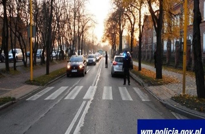 {We wtorek doszło do dwóch wypadków z udziałem pieszych. Policja apeluje o ostrożność.}